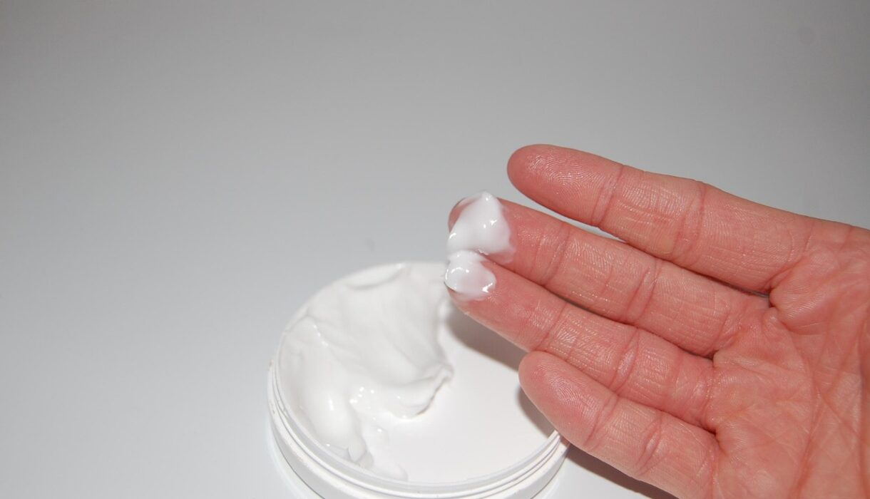 cream, smear with cream, care, beauty, cream packaging, cosmetic, hand, cream, cosmetic, cosmetic, cosmetic, cosmetic, cosmetic